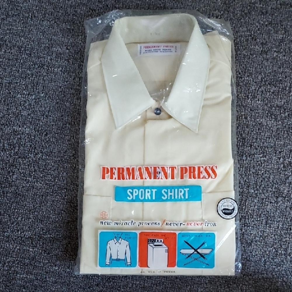 New,,, Never Worn 1970's Cream Sport Shirt